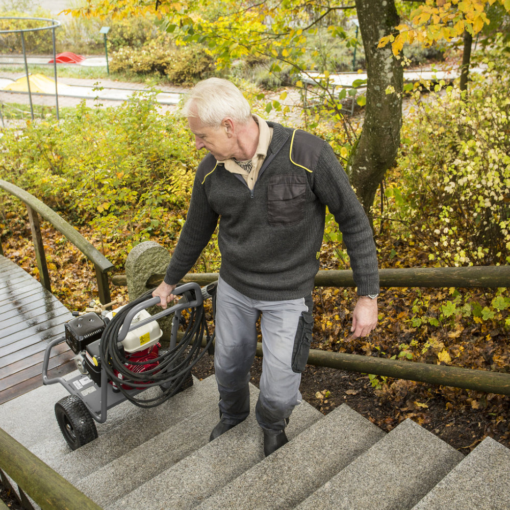 Karcher HD 7/15 G Petrol Engine Cold Water Pressure Washer | 1.187-903.0 Karcher HD 7/15 G Petrol Engine Cold Water Pressure Washer | 1.187-903.0